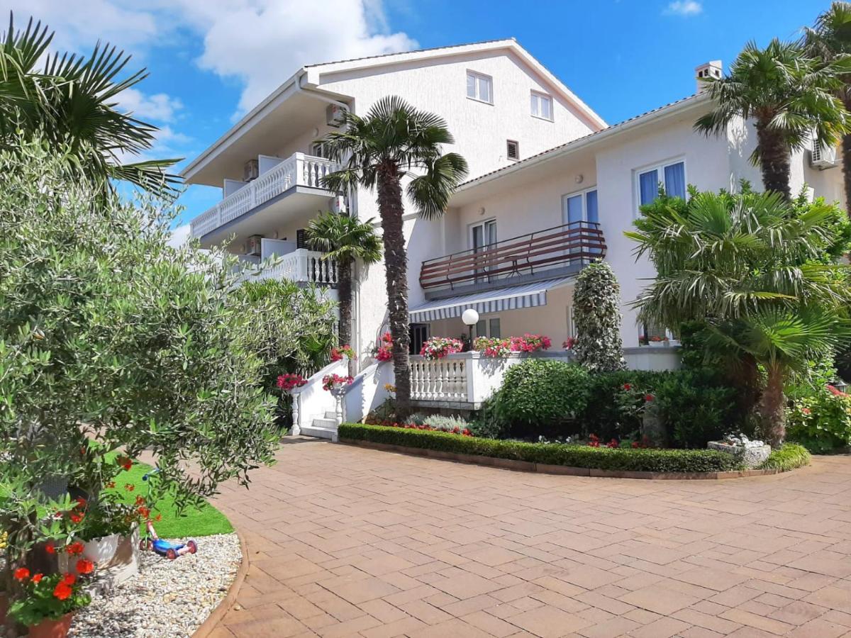 Pansion Katarina Bed & Breakfast Malinska Dış mekan fotoğraf
