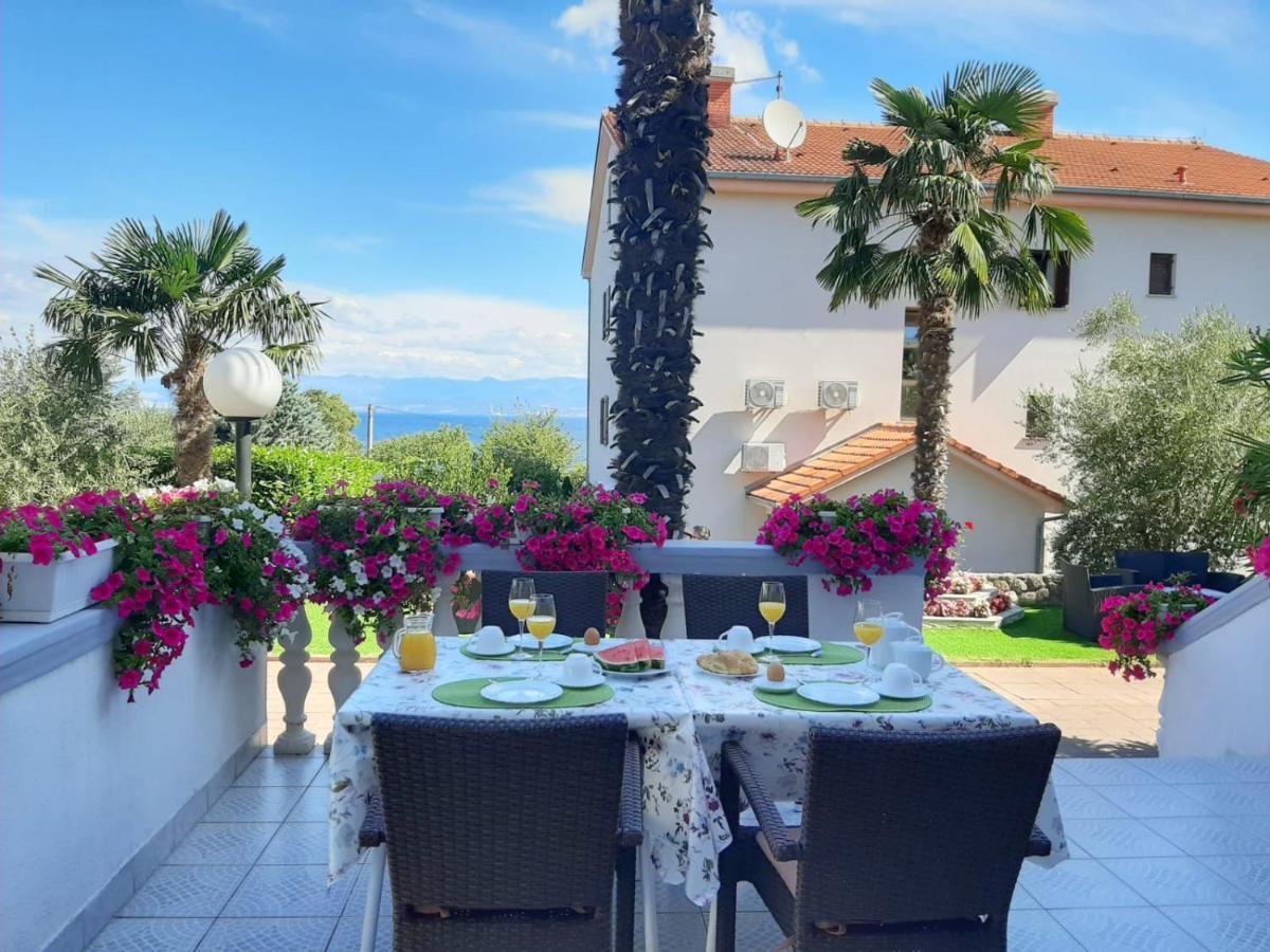 Pansion Katarina Bed & Breakfast Malinska Dış mekan fotoğraf