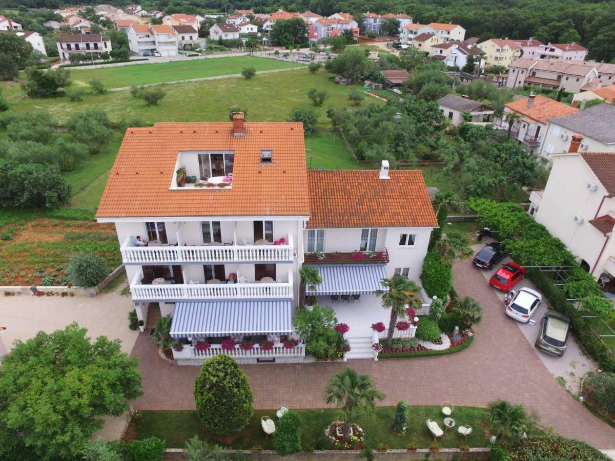 Pansion Katarina Bed & Breakfast Malinska Dış mekan fotoğraf